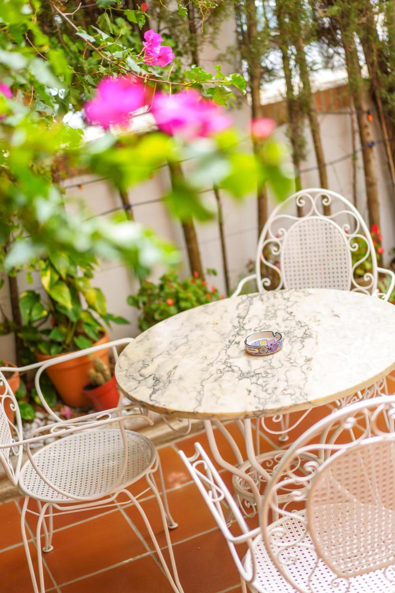 Casa La Fontana - Hostatel Bed & Breakfast Granada Exterior photo