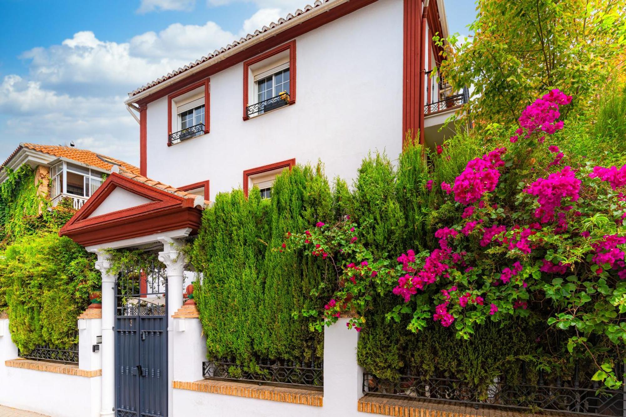 Casa La Fontana - Hostatel Bed & Breakfast Granada Exterior photo